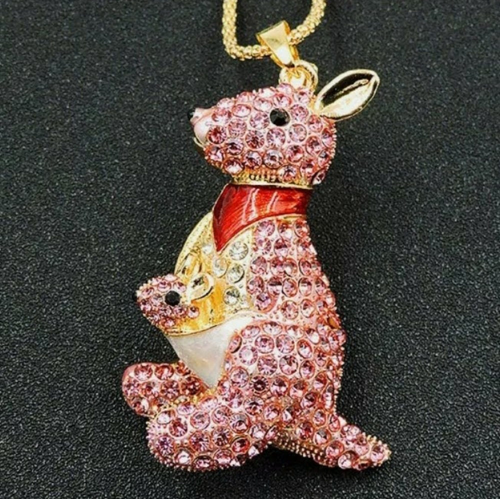 ❤Pretty! Pink Crystal Kangaroo Charm w/Free Chain - Picture 6 of 9
